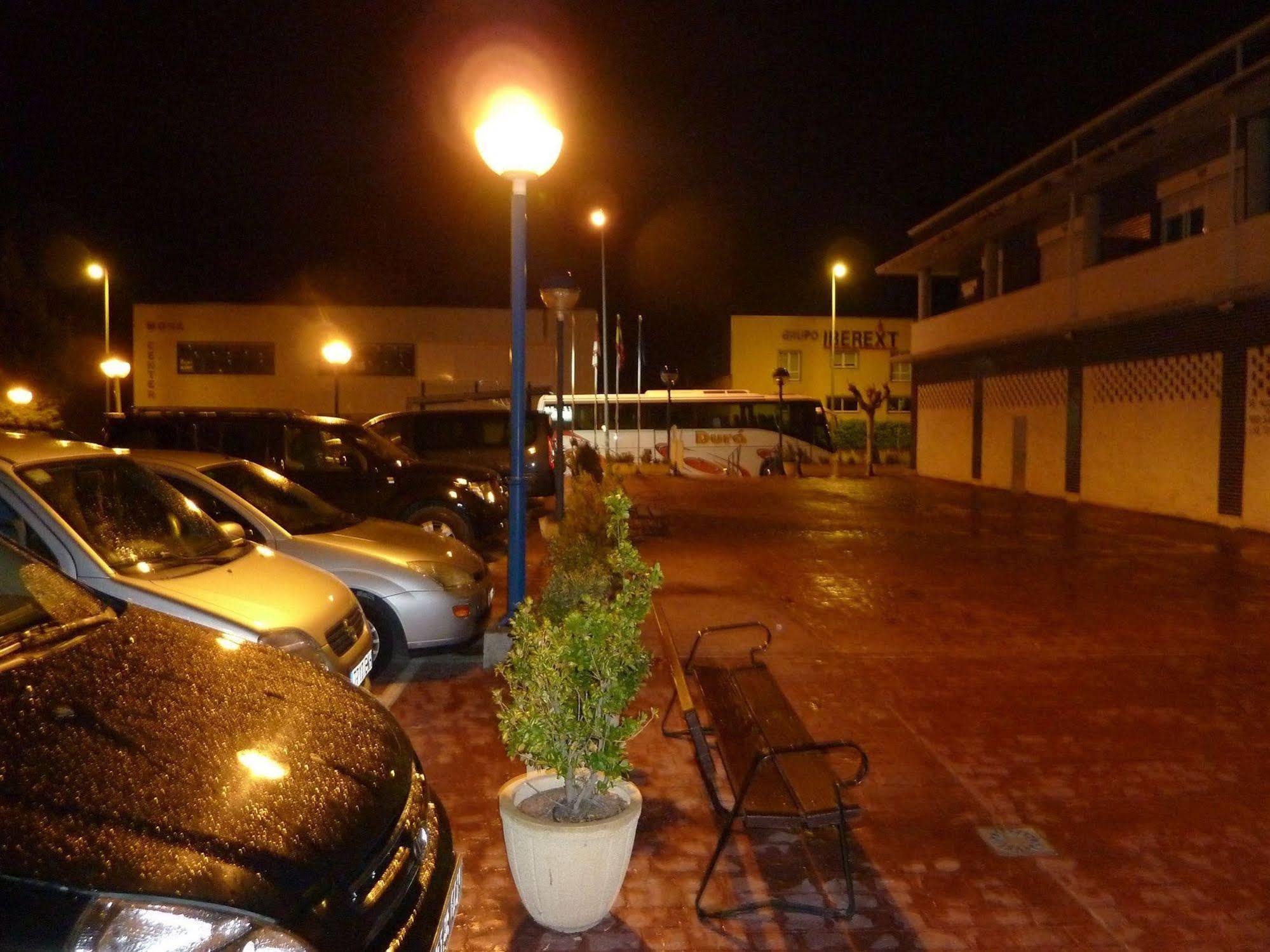 Hostal La Morada La Cistérniga Exterior photo